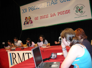 Ponte Nas... Ondas! comezou sendo un proxecto de radio entre escolas das dúas beiras do Miño