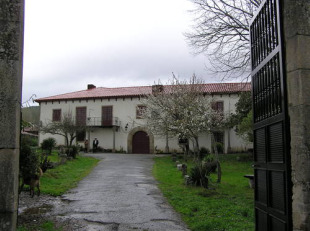 A Fundación debería encargarse do coidado dos terreos anexos ao Pazo de Tor (na foto), que lle foron cedidos pola Deputación