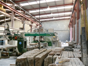 Unha imaxe do interior da nave de Marbar, en Tomiño